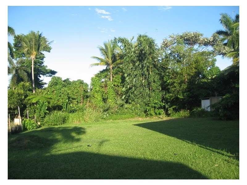 9 Webb Court, Bingil Bay QLD 4852