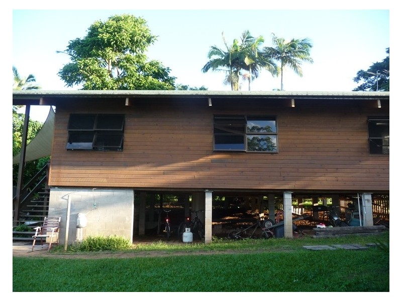 9 Webb Court, Bingil Bay QLD 4852