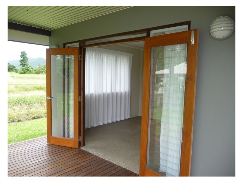 4 Chauvel Street, El Arish QLD 4855