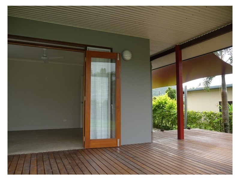 4 Chauvel Street, El Arish QLD 4855