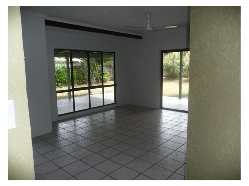 34 Holland Street, Wongaling Beach QLD 4852