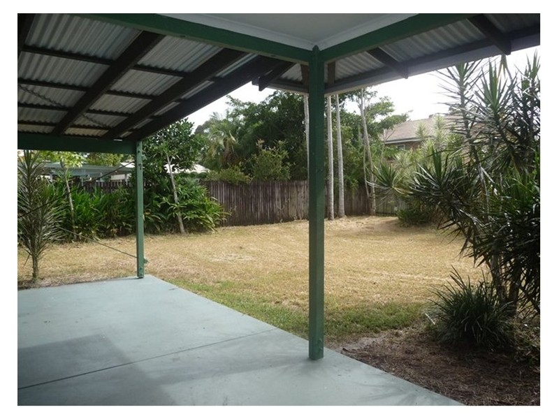 34 Holland Street, Wongaling Beach QLD 4852