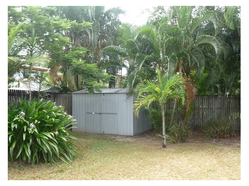 34 Holland Street, Wongaling Beach QLD 4852