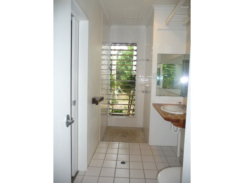 33 Pacific Parade, Mission Beach QLD 4852