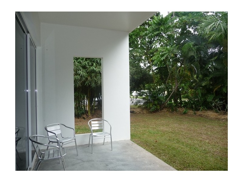 33 Pacific Parade, Mission Beach QLD 4852