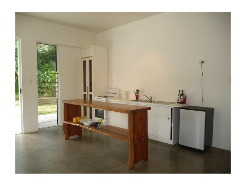 33 Pacific Parade, Mission Beach QLD 4852