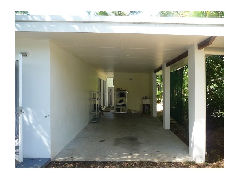 33 Pacific Parade, Mission Beach QLD 4852