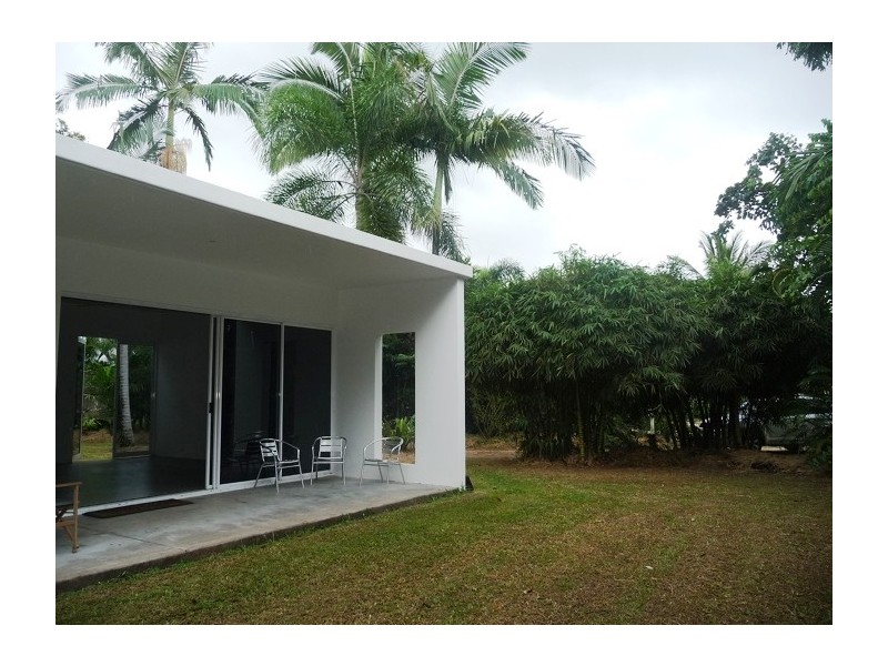33 Pacific Parade, Mission Beach QLD 4852