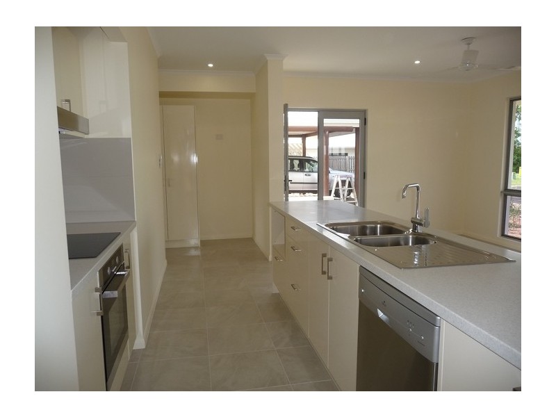 21 Shore Street, Wongaling Beach QLD 4852