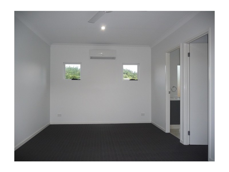 10 Mariner Drive, South Mission Beach QLD 4852