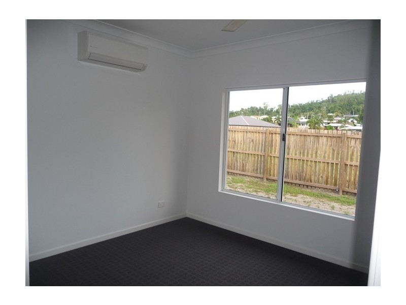 10 Mariner Drive, South Mission Beach QLD 4852