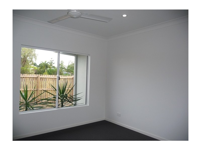 10 Mariner Drive, South Mission Beach QLD 4852