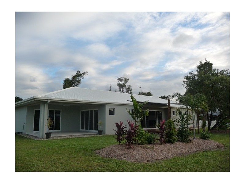 10 Mariner Drive, South Mission Beach QLD 4852