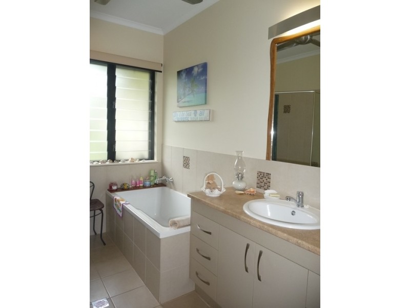 1 Riverside Terrace, South Mission Beach QLD 4852