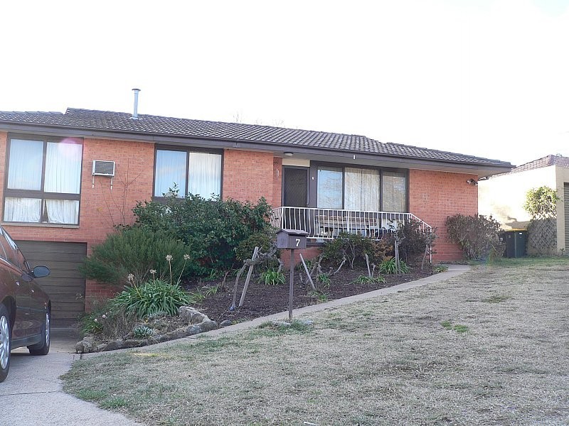 7 Tanner Place, Kambah ACT 2902