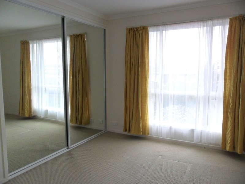 28 Heighway Street, Macgregor ACT 2615