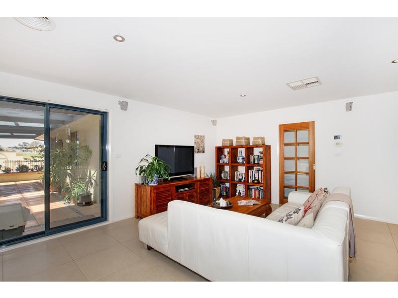 60 Hollingsworth Street, Gungahlin ACT 2912