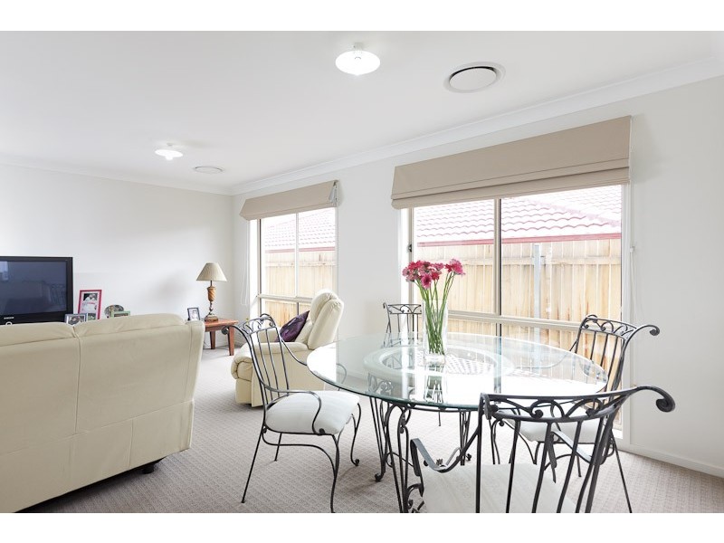 17 Barbara Jefferis Street, Franklin ACT 2913