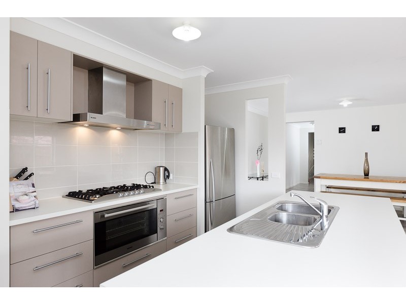 17 Barbara Jefferis Street, Franklin ACT 2913