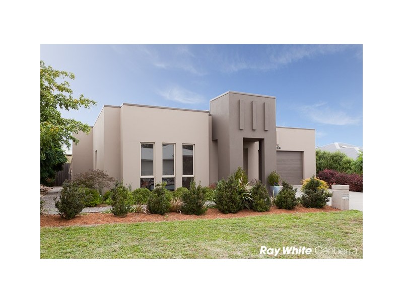 32 Jeanne Young Circuit, Mckellar ACT 2617