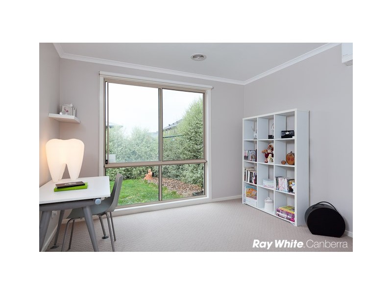 32 Jeanne Young Circuit, Mckellar ACT 2617