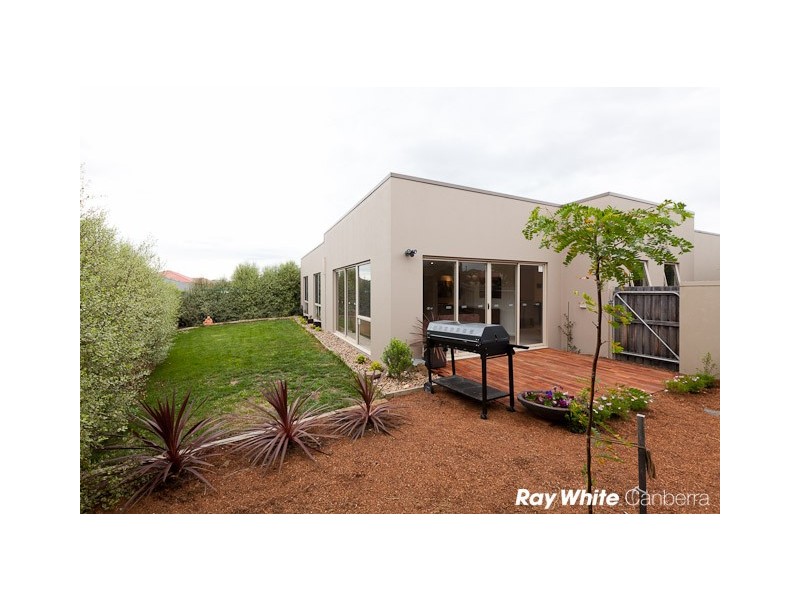 32 Jeanne Young Circuit, Mckellar ACT 2617