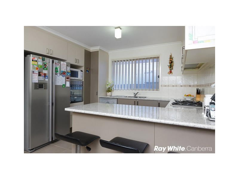 6 Hewett Crescent, Franklin ACT 2913