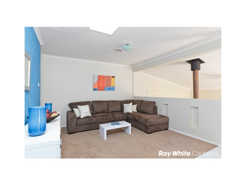 2 Mirrabucca Crescent, Giralang ACT 2617