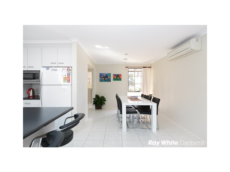 2 Mirrabucca Crescent, Giralang ACT 2617