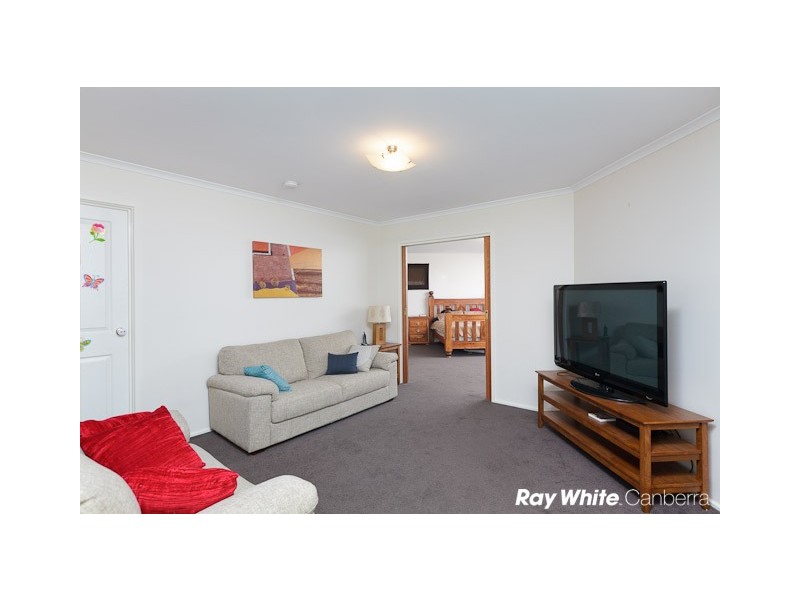2 Mirrabucca Crescent, Giralang ACT 2617