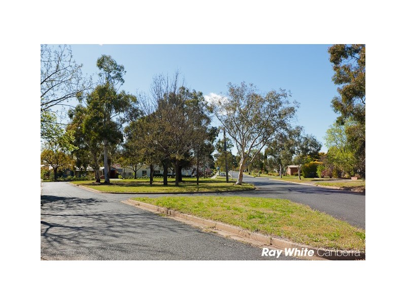 22 Tallara Parkway, Narrabundah ACT 2604