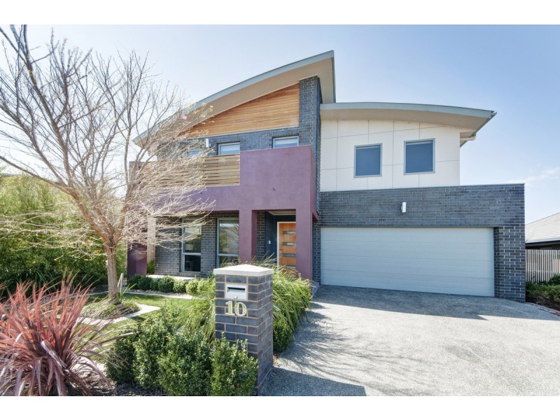 10 Buscombe Street, Forde ACT 2914
