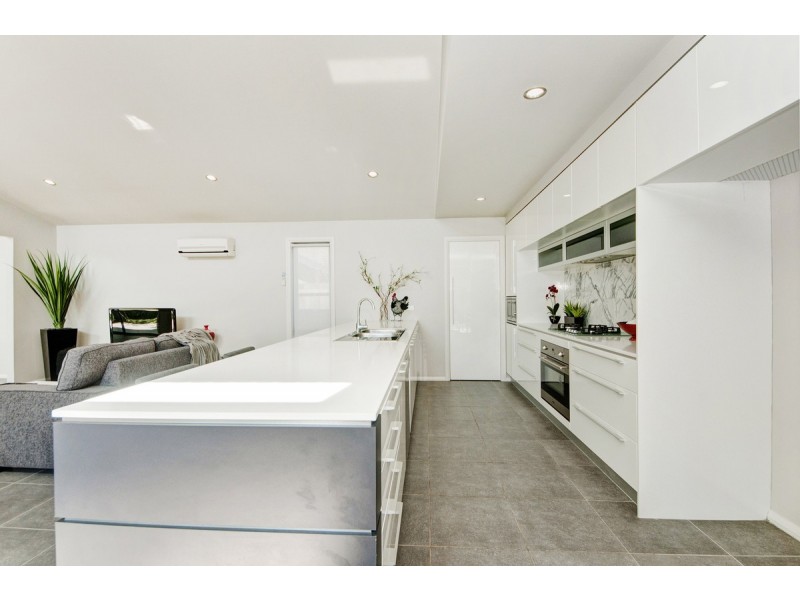 10 Buscombe Street, Forde ACT 2914
