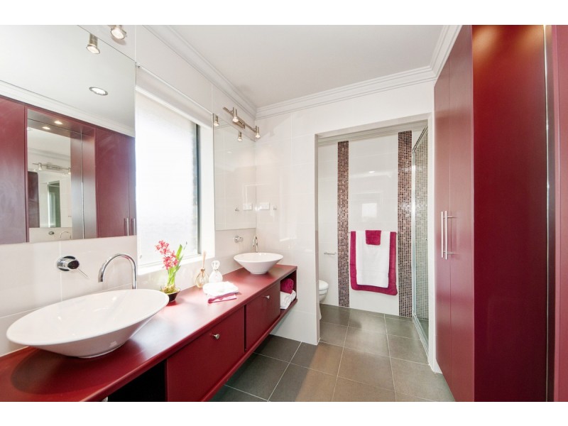 10 Buscombe Street, Forde ACT 2914