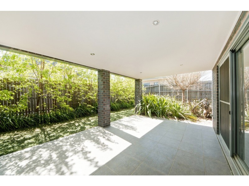 10 Buscombe Street, Forde ACT 2914