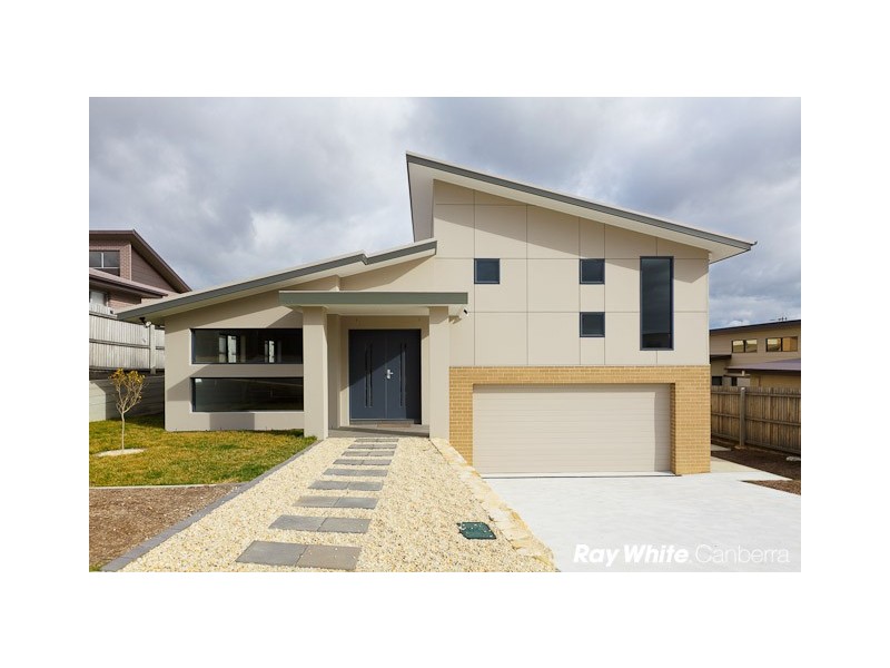 8 Bromham Street, Forde ACT 2914