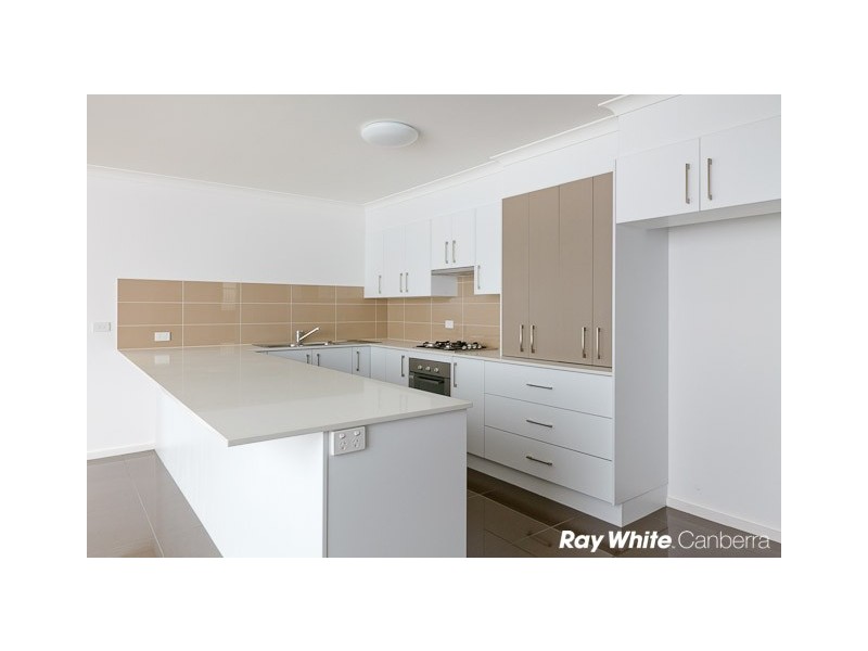 8 Bromham Street, Forde ACT 2914