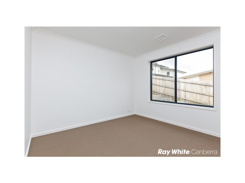8 Bromham Street, Forde ACT 2914