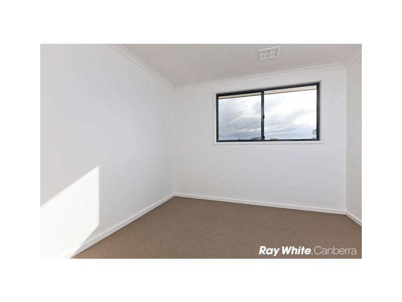 8 Bromham Street, Forde ACT 2914