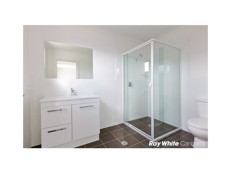 8 Bromham Street, Forde ACT 2914