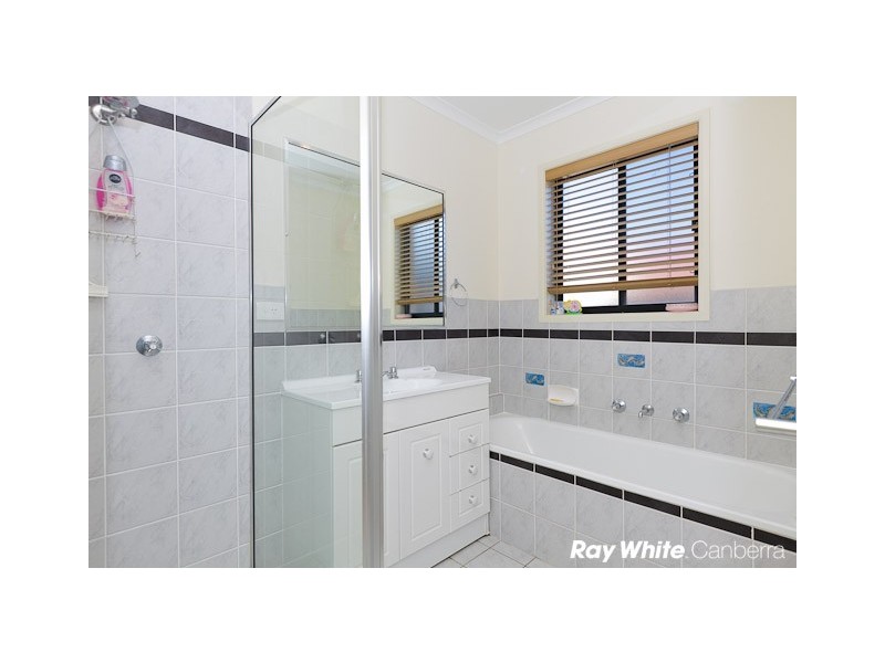 18 Gunyan Place, Ngunnawal ACT 2913