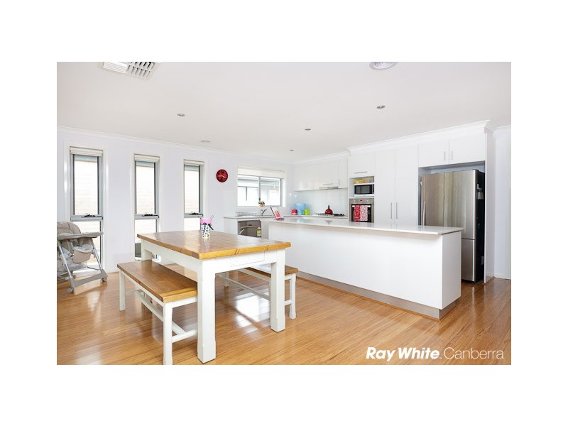 16 Plimsoll Drive, Casey ACT 2913