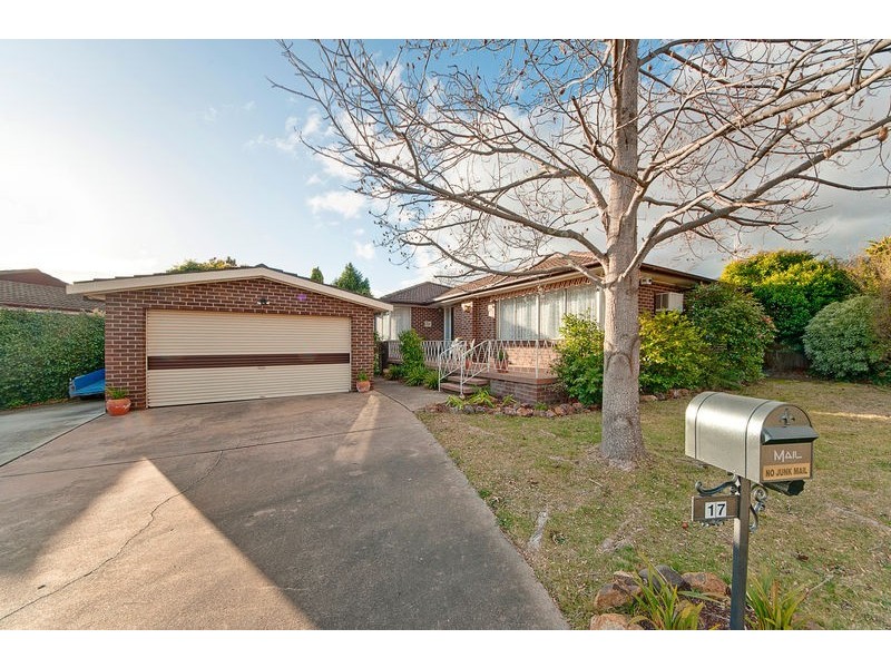 17 Joyner Crescent, Flynn ACT 2615