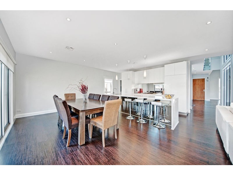 16 Dickins Street, Forde ACT 2914