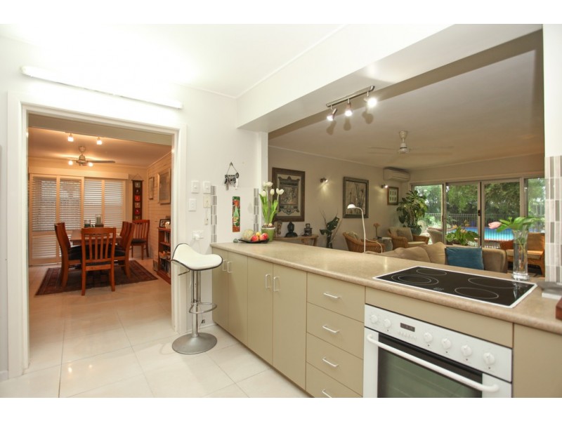 3 Quail St, Slade Point QLD 4740