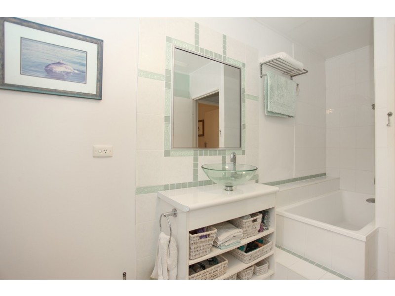3 Quail St, Slade Point QLD 4740