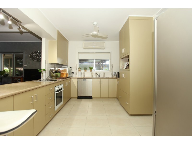 3 Quail St, Slade Point QLD 4740