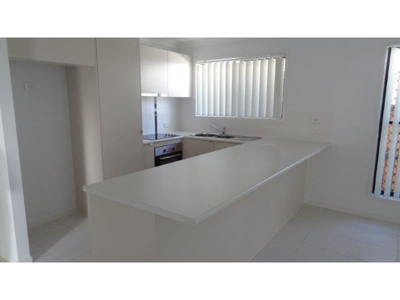 34 Newport Parade, Blacks Beach QLD 4740