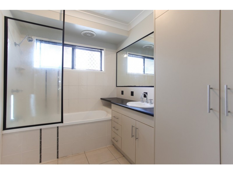 31 Oxley Cres, Erakala QLD 4740