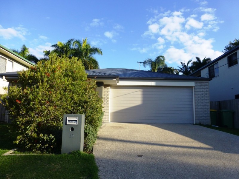 25 Gladstone Street, Eimeo QLD 4740